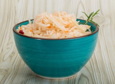 çilek ile lahana turşusu