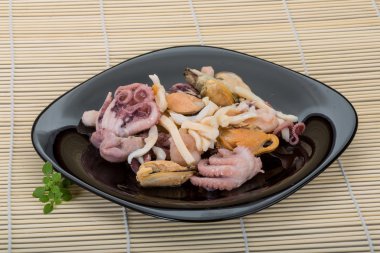 Deniz ürünleri kokteyl