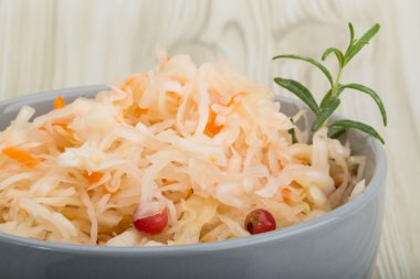 çilek ile lahana turşusu