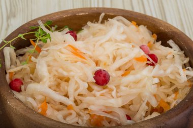 çilek ile lahana turşusu