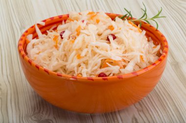 çilek ile lahana turşusu