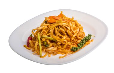 Sebzeli kızarmış erişte.