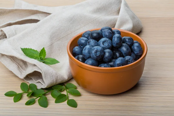 Blueberry with leaves — Stock Photo, Image