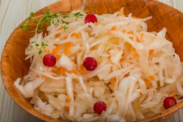 çilek ile lahana turşusu