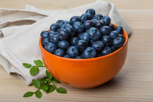 Blueberry with leaves — Stock Photo, Image