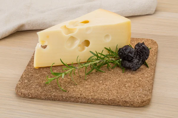 Τυρί maasdam — Φωτογραφία Αρχείου