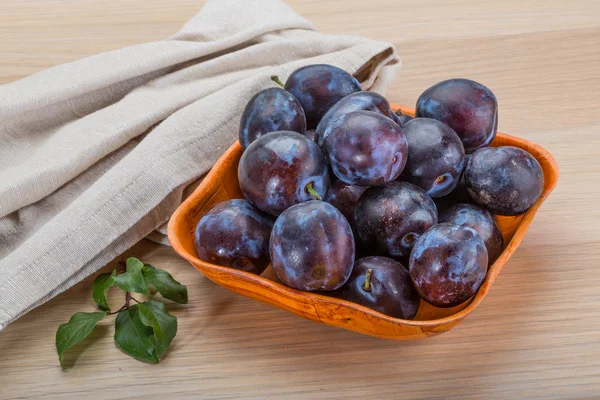 Ripe fresh plum — Stock Photo, Image