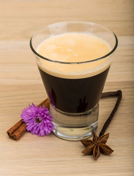Espresso con fiore — Foto Stock