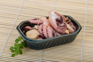 Deniz ürünleri kokteyl