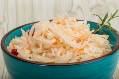 çilek ile lahana turşusu