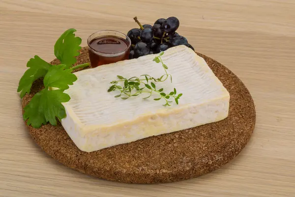 Τυρί Brie — Φωτογραφία Αρχείου