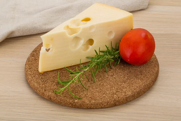 Käse-Maasdam — Stockfoto