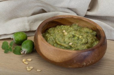 Feijoa reçeli