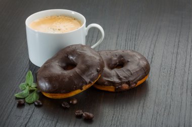 Çikolatalı donuts