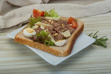 ton balıklı sandviç