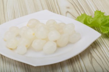 Marine edilmiş soğan