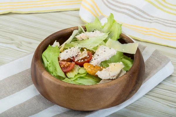 Caesarsallad med kyckling — Stockfoto