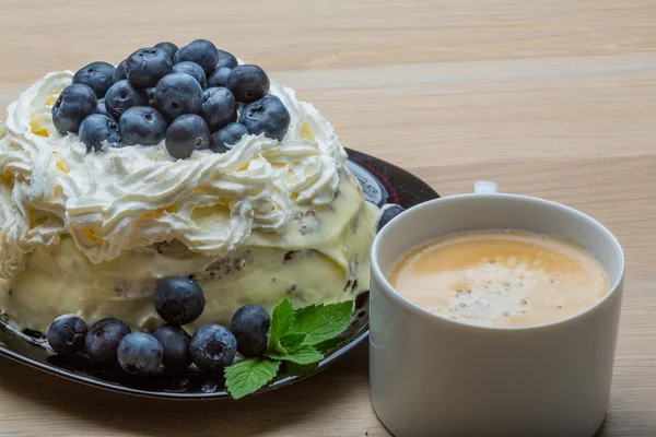 蓝莓蛋糕与咖啡 — 图库照片