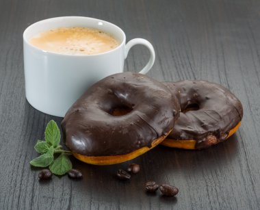 Çikolatalı donuts