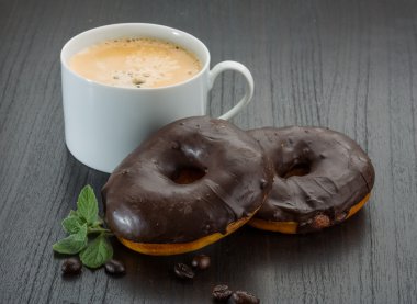 Çikolatalı donuts