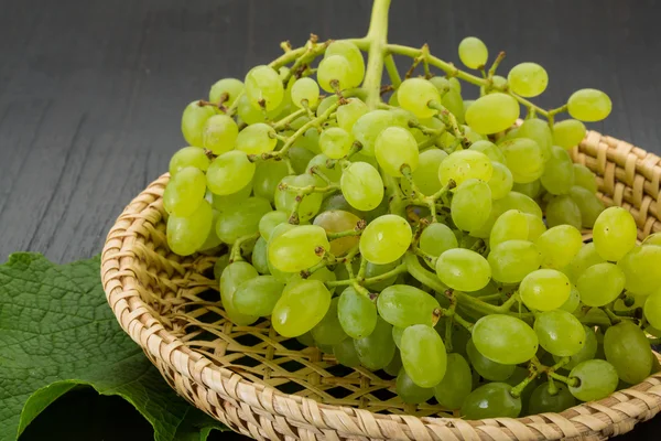 Green grapes — Stock Photo, Image