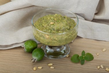 Feijoa reçeli