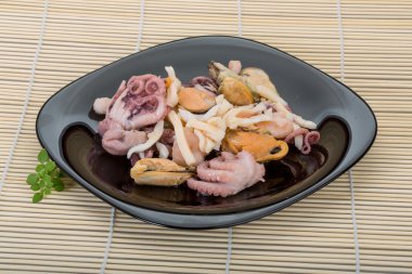 Deniz ürünleri kokteyl