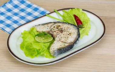 Izgara köpekbalığı biftek