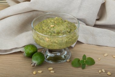 Feijoa reçeli
