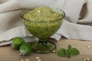 Feijoa reçeli