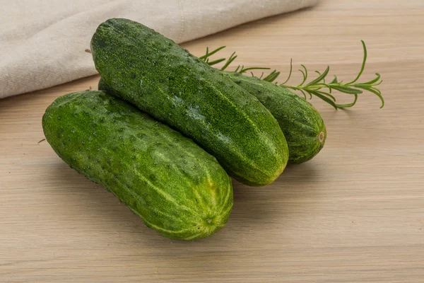 Fresh cucumbers on the board — Stock Photo, Image