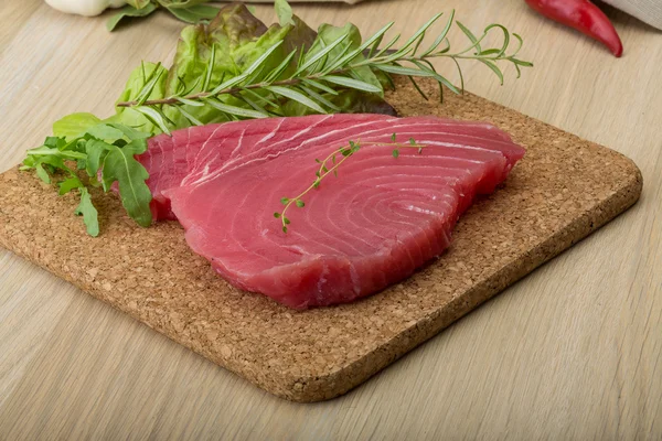 Raw tuna steak — Stock Photo, Image