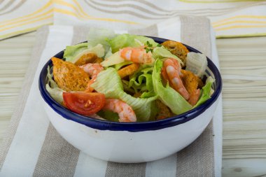 Karidesli Sezar salatası
