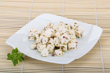 baharat ve yağ ile peynir