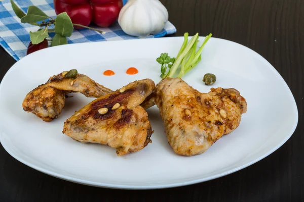 Alitas de pollo asadas — Foto de Stock