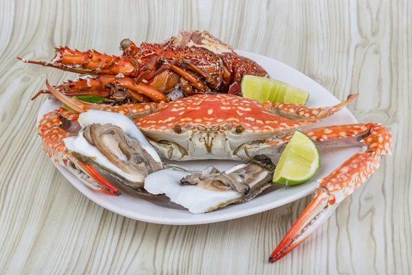 Languster, krabba och ostron — Stockfoto