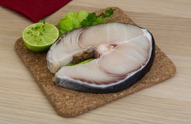 Ham mavi köpekbalığı biftek