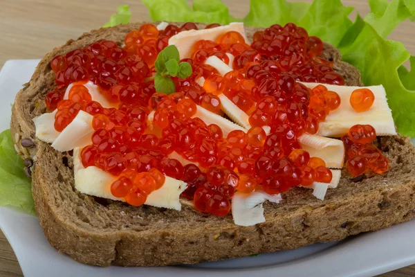 Sandwich with red caviar — Stock Photo, Image