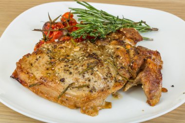 kavrulmuş domuz eti