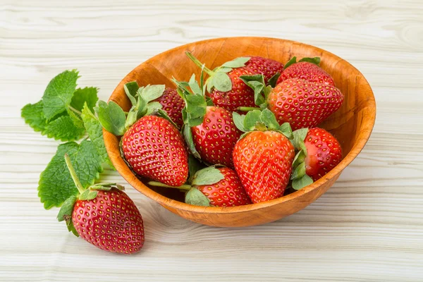 Verse rijpe aardbeien — Stockfoto