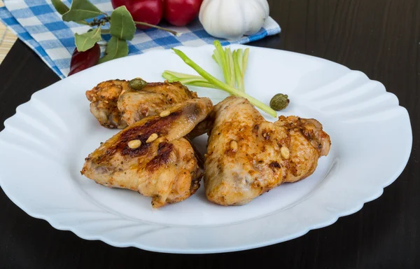 Alitas de pollo asadas — Foto de Stock