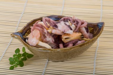 Deniz ürünleri kokteyl