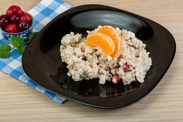 Avena con bayas frescas —  Fotos de Stock