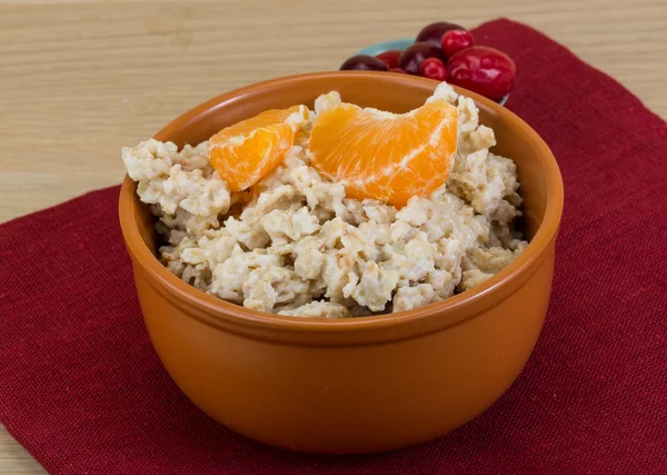 Avena con bayas frescas —  Fotos de Stock