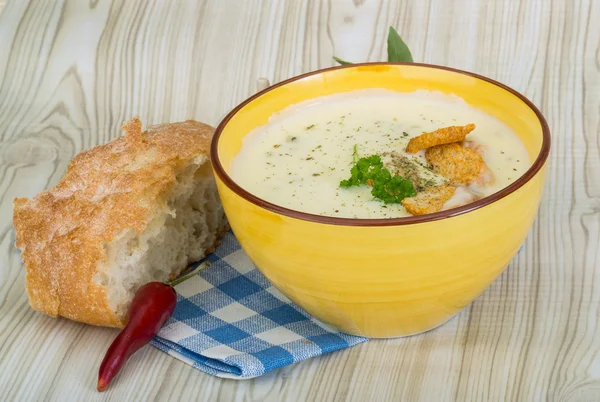 Soupe au fromage aux croûtons — Photo