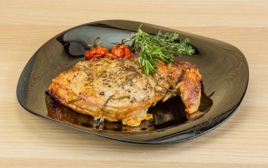 kavrulmuş domuz eti