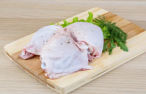 Raw chicken thighs — Stock Photo, Image