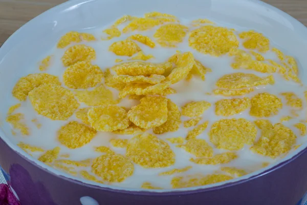 Breakfast with cornflakes — Stock Photo, Image