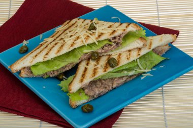 ton balıklı sandviç