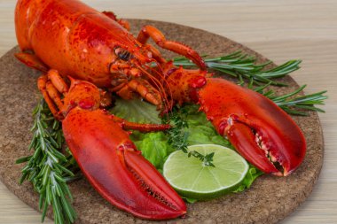 Kırmızı haşlanmış ıstakoz